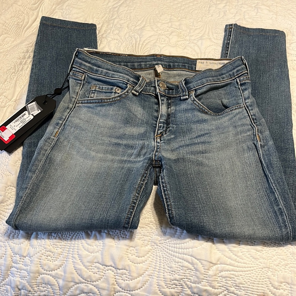New jeans rag and bone .33 inch long